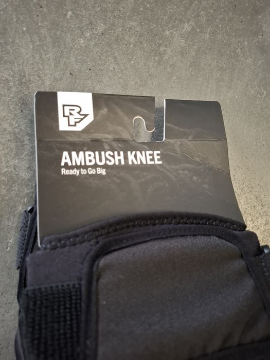 Ochraniacze rowerowe na kolana Race Face Ambush Knee rozmiary