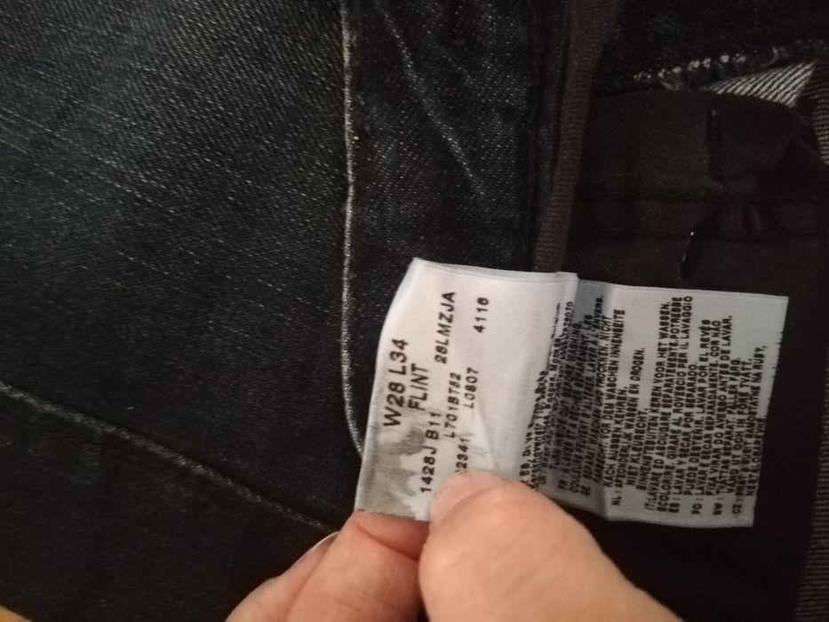 Męskie spodnie jeansowe Lee, W28