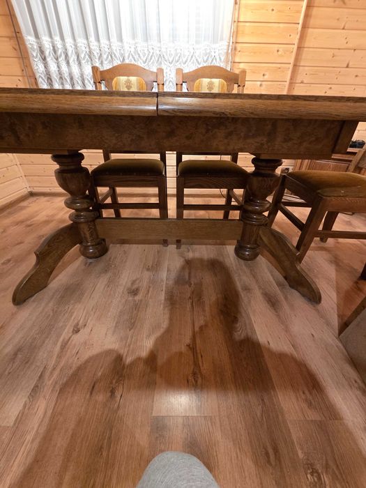 Sprzedam stół i krzesła