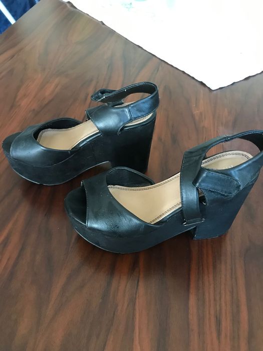 Sandálias plataforma pretas