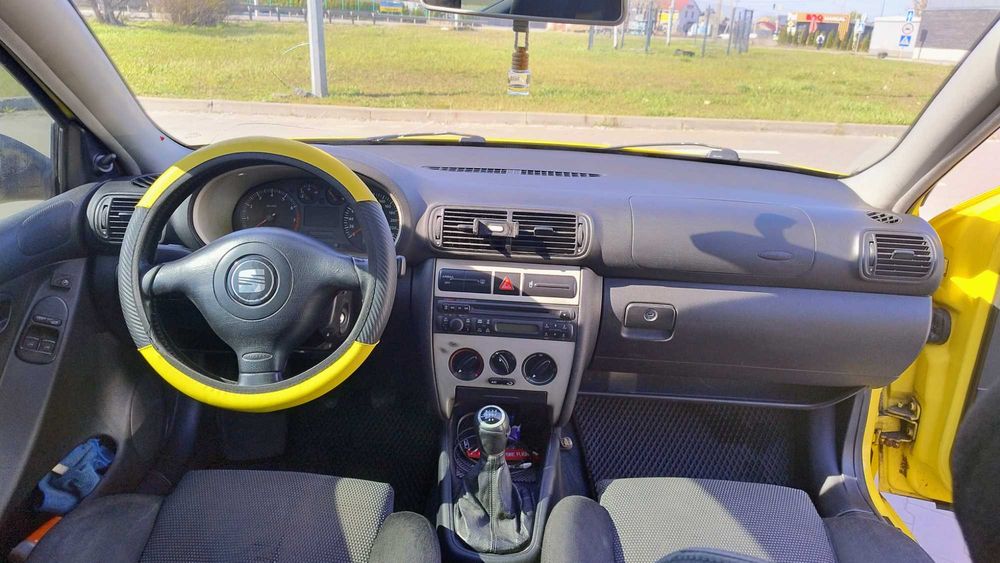 продам авто SEAT LEON 2003