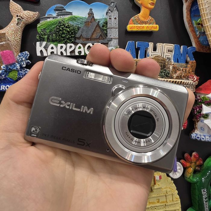 Aparat cyfrowy Casio Exilim EX-ZS15 14.1MP | Dotykowy Ekran | Digicam Y2K | Komplet