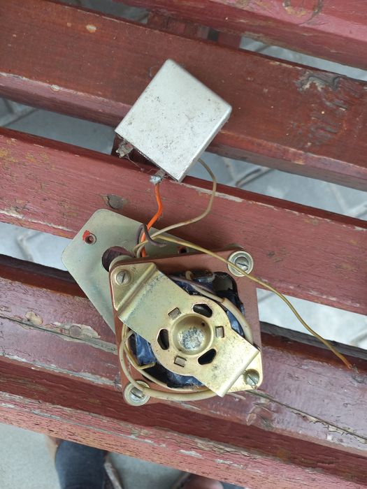 Моторчики від старої техніки