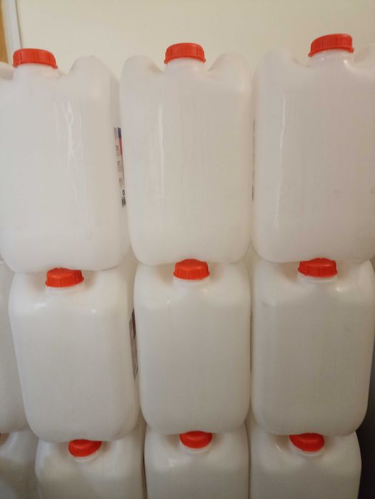 White Plastic Jerry Cans - 20L64738955943041122
