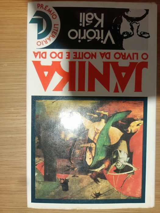 Vendo livro Janika - o livro da noite e do dia