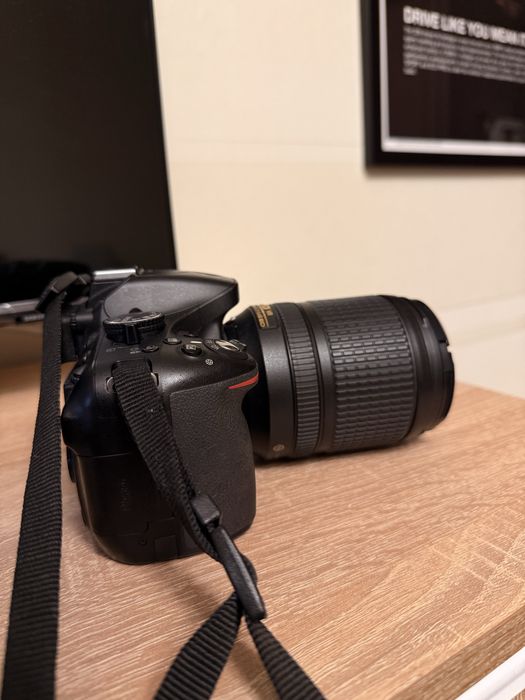 Продам Nikon D5200 kit 18-140