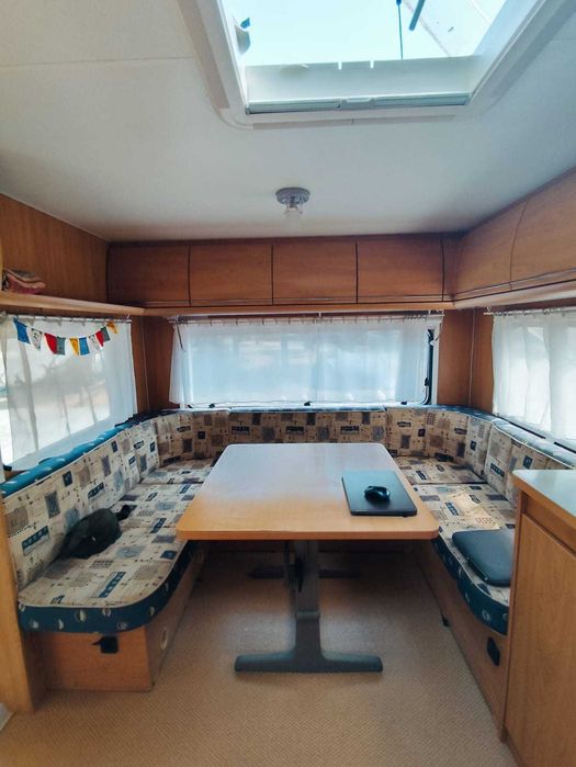 Bürstner 720 TK Ventana Trailer Caravan – 3 Bedrooms