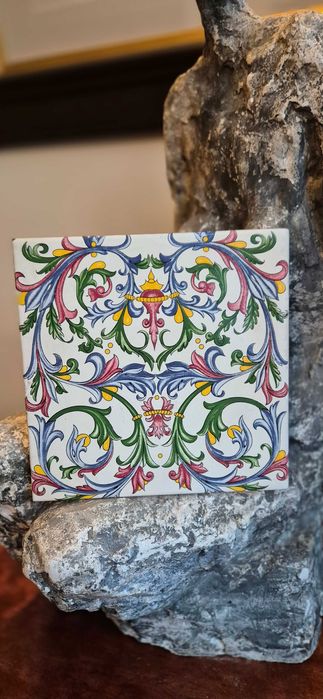 Ozdobny kafel płytka ceramiczna z orientalnym wzorem, prawdopodobnie.