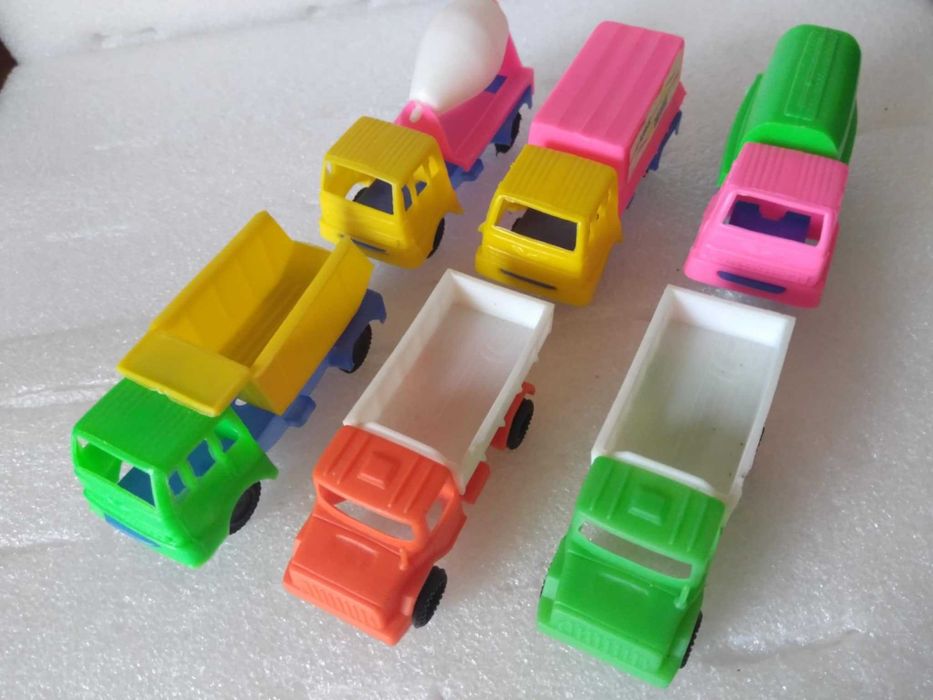 Camiões Miniaturas de Plástico Anos 70.