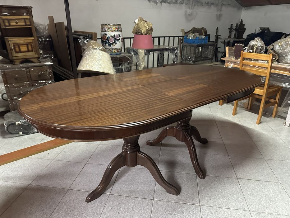 Conjunto Mesa oval + 6 cadeiras