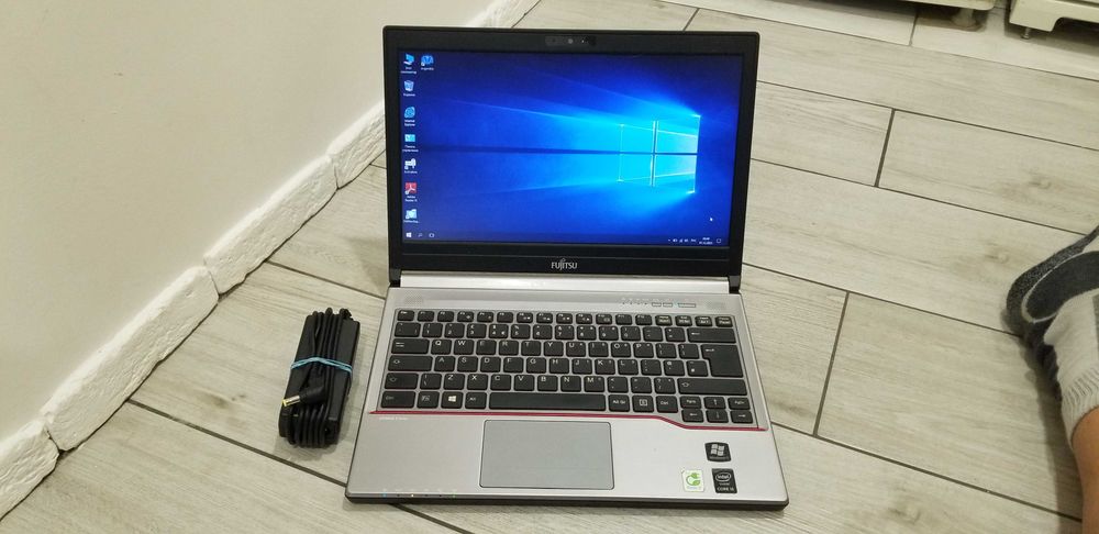 Ноутбук Fujitsu Lifebook E734 / Intel Core i5-4210M/8 /128 Gb
