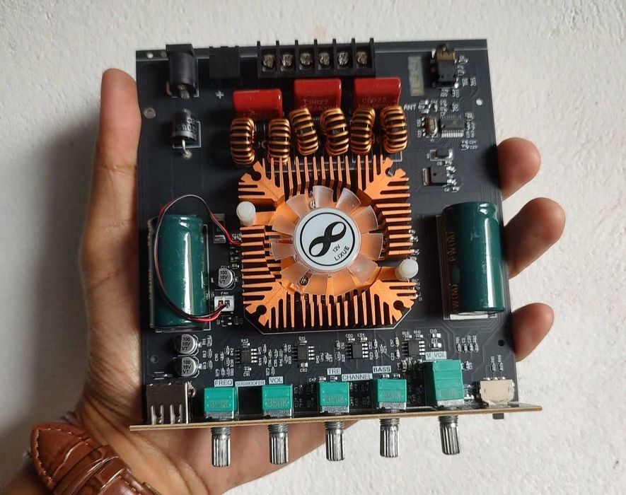 Пiдсилювач ZK-HT21 2x160W+220W Bluetooth AUX USB Усилитель мощности YS-HT21 чип TDA7498E / APA320 цифровой аудиоусилитель 2.1 канала стерео и сабвуфер