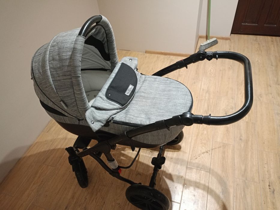 Sprzedam wózek dziecięcy gondola