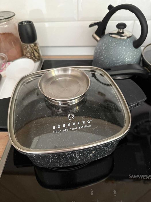 Продам кастрюлю-сотейник!