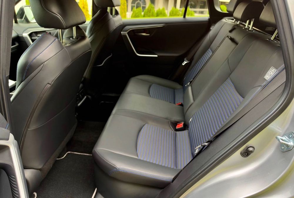 Toyota RAV4  Hybrid  2021