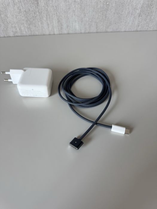 MacBook Air 13,6” M2 – Azul Meia-Noite – 90% Bateria