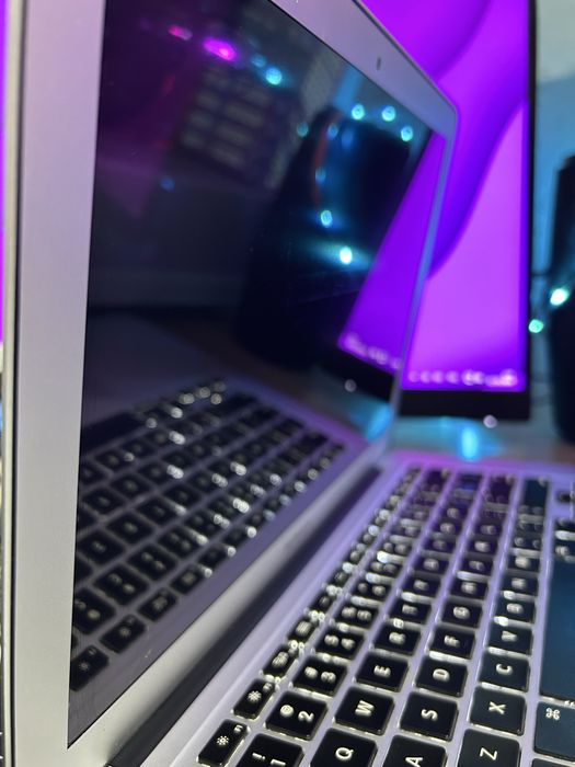 MacBook air в отличном состоянии