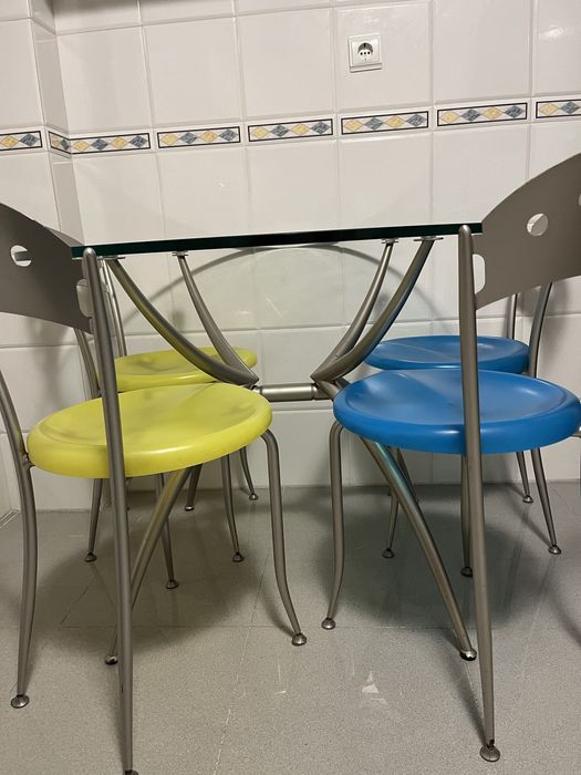 Mesa cozinha vidro + 4 cadeiras