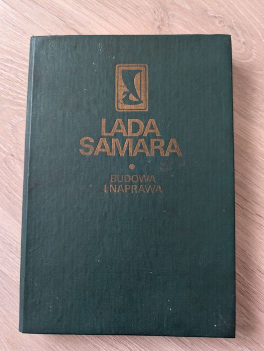 Stara książka Łada Samara z 1990 roku