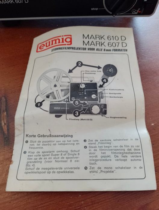 Eumig Mark 607 D – Projetor de Filmes 8 mm