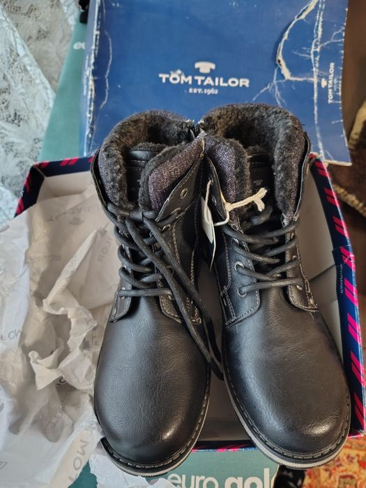 Продам нове взуття