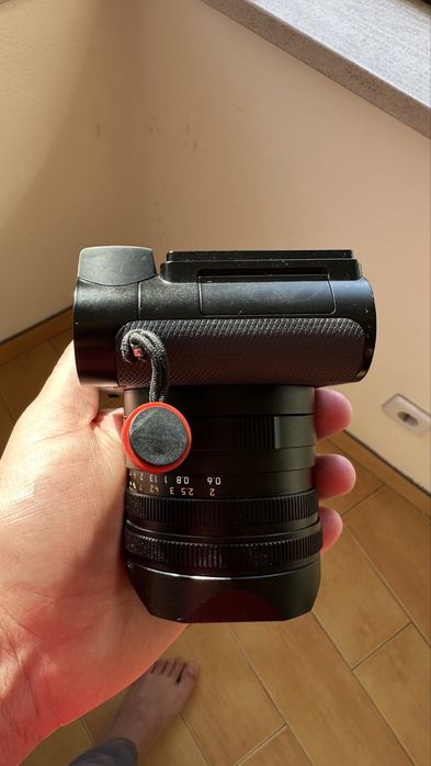 Leica Q3 43 • Full-frame 60mp | 43mm f/2