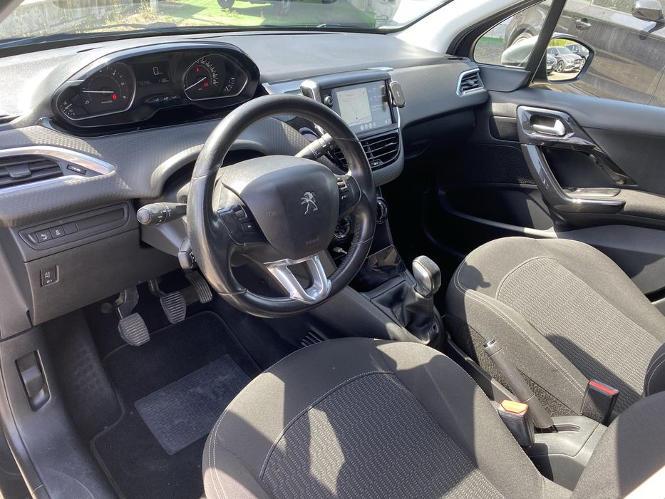 Peugeot 208 1.6 HDI - Android + Câmara