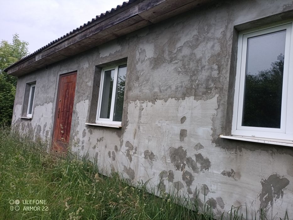 Нова хата. Дом. Великий участок.