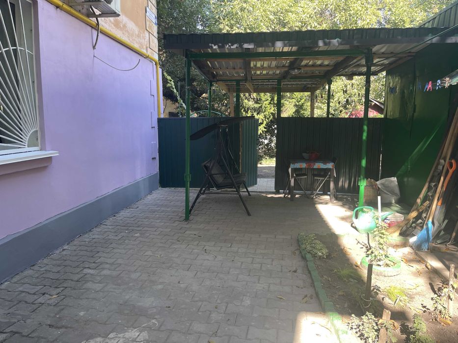 Продам  двокімнатну квартиру в Київському районі, на пл Толбухіна
