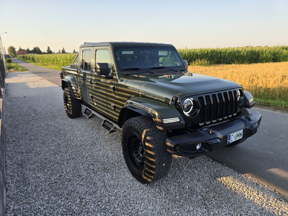 Jeep Gladiator ! Super stan ! Niski przebieg !