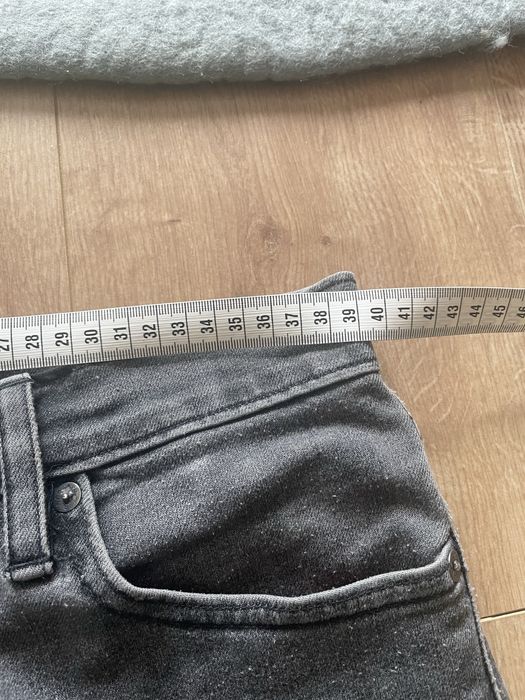 Short Levi’s W30 L32