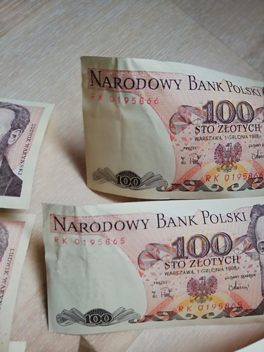 Banknoty 100,- zł z 1988 roku, kolejne numery.