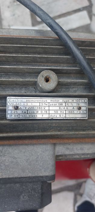 Compressor trifásico