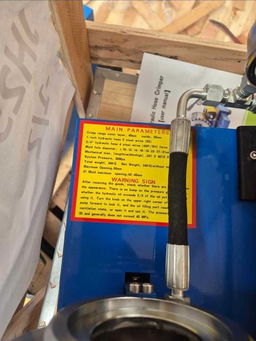 Maquina cravar tubos manual