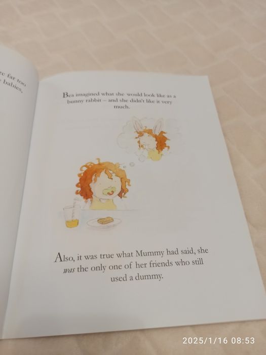 Детская книга на английском языке Bea gives up her Dummy