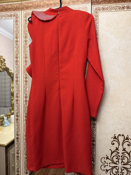 Плаття нарядне червоне