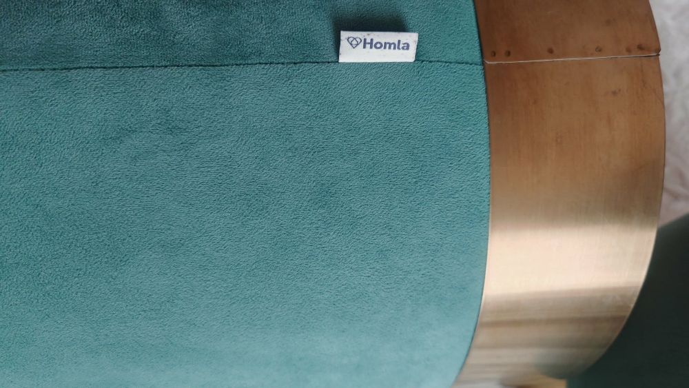 Zielony puf złoty pasek