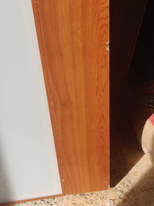 sapateira com portas em vidro