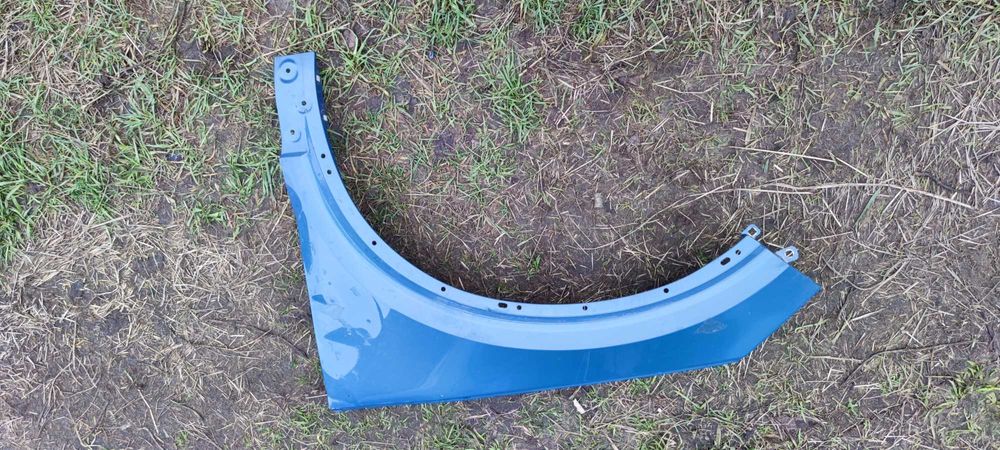 Крило ліве volvo xc40 під ремонт