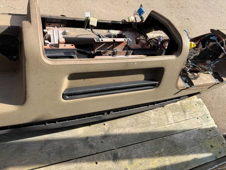 Land Rover Discovery bege tablier