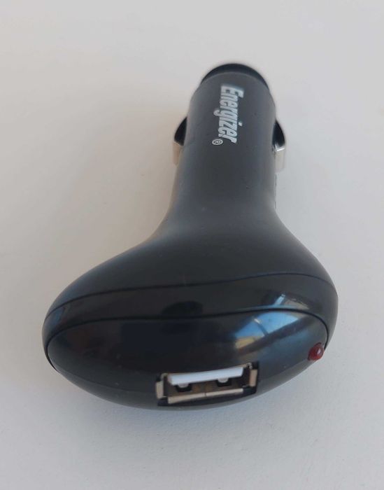Carregador via USB de ligar ao isqueiro do carro de 5V e 1000mA