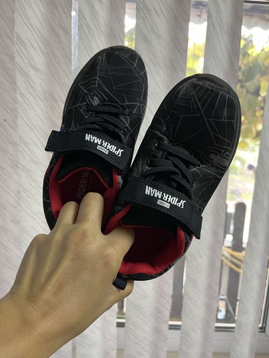 Продам дитячі кеди