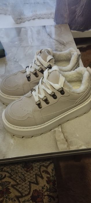 Зимние кроссовки