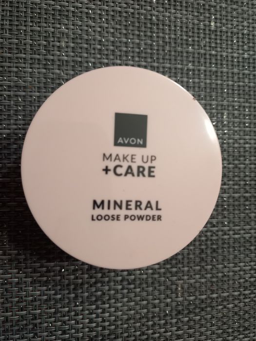 Puder mineralny Medium 6g Avon