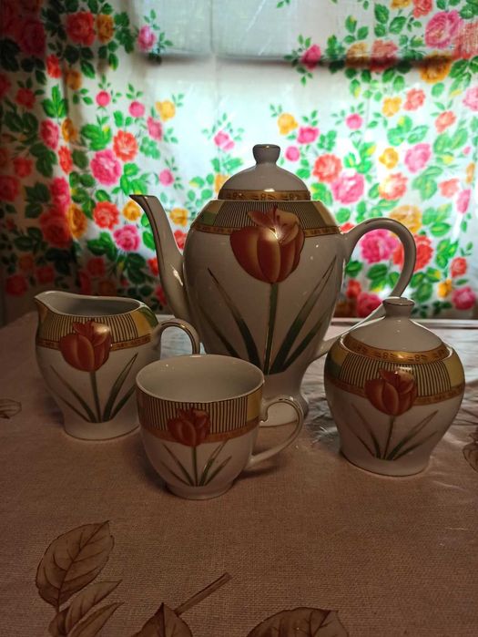 Фарфоровый сервиз