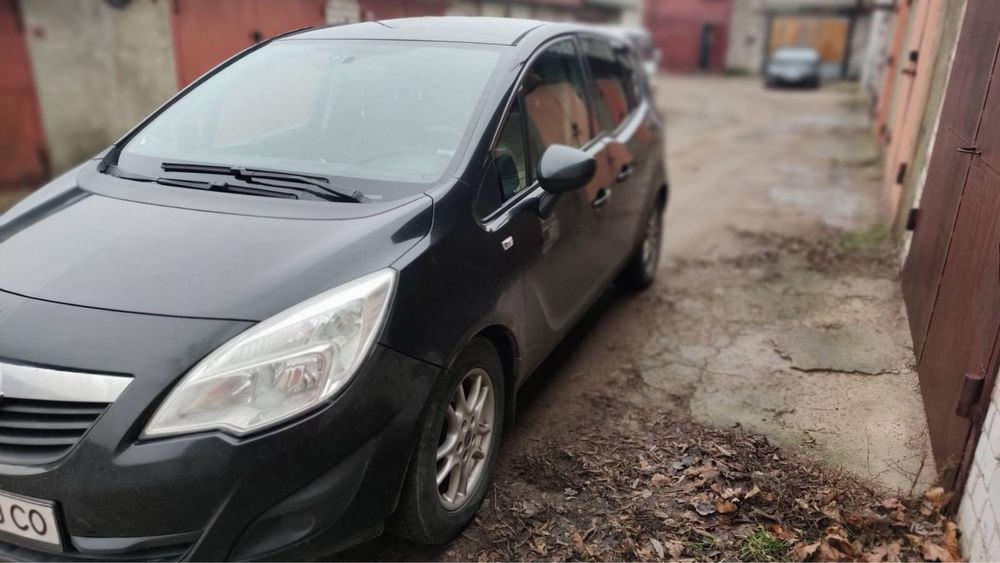 Opel meriva activan