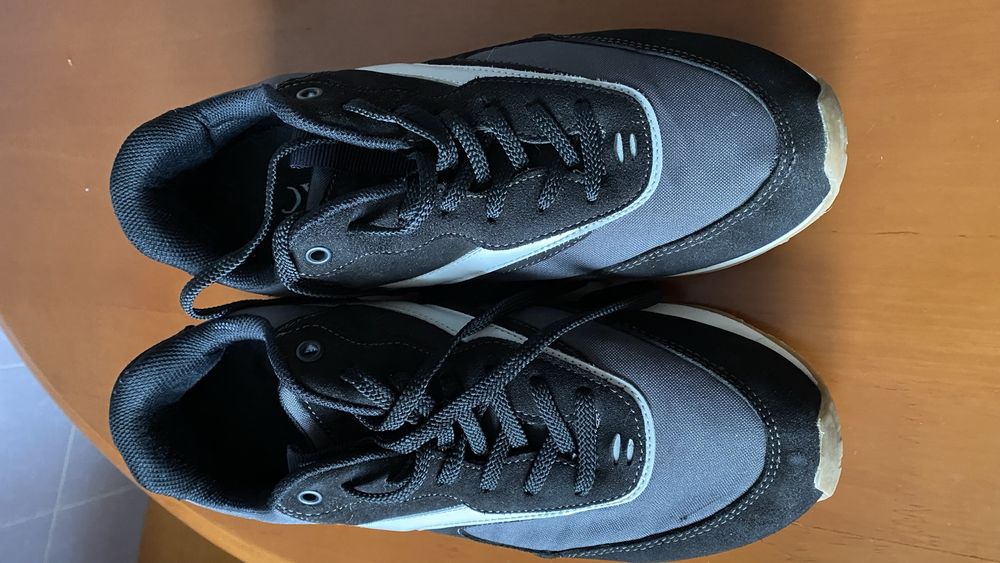 Продам кросівки Oysho