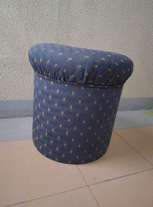Puff redondo em tecido