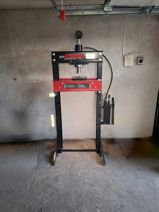 Sprzedam nowa prasę hydrauliczną 30T