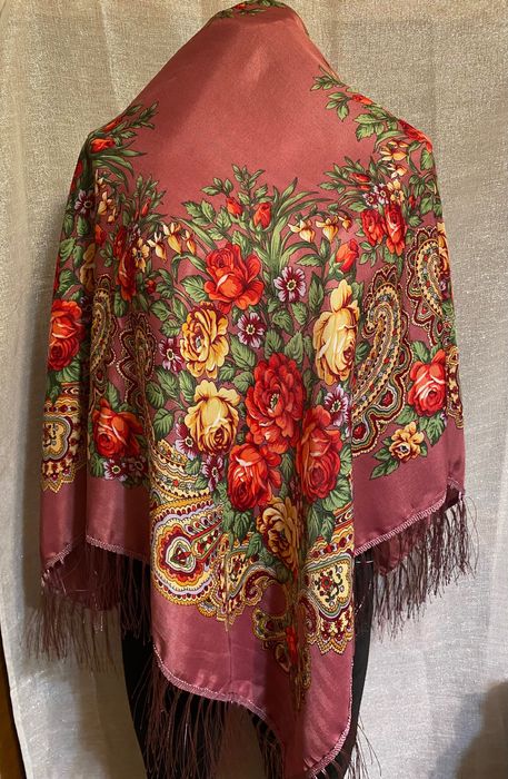 Нова хустка в національному стилі